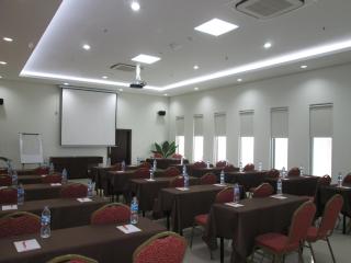 BAMBOO INN HOTEL & CAFE - 9