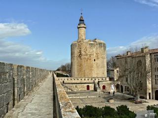 appartement n2 centre village, clim, parking gratuit - Aigues-Mortes - 2