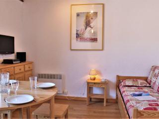 Studio cosy pour 4 à Risoul 1850, au pied des pistes, balcon ouest, 2 étoiles - FR-1-330-174 - Risoul - 0