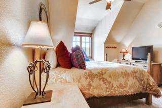 Downtown Breckenridge 2 Bedroom Condo - Steps To Lifts And Main Street - 2