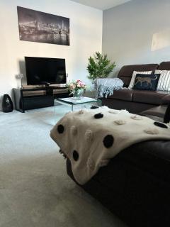 2 BED WEST END APARTMENT. - 6