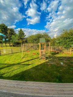 Immaculate 3-Bedroom Private Lodge near York - York - 9