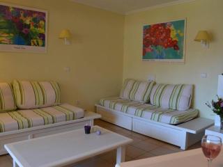 Appartement T2 avec piscine, plage à 100m, parking, ascenseur et centre de thalasso à proximité - FR-1-226-81 - Les Issambres - 1