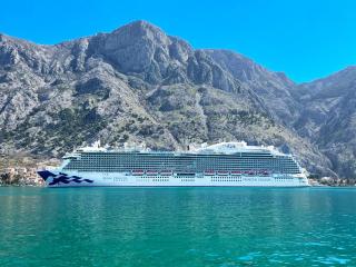 Bay of Kotor View Apartment with pool - 9