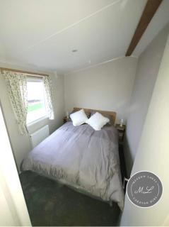 Palm Grove 181- Golden Palm - Pet friendly, WiFi, central heating, bed linen - Meadow Lakes Caravan & Lodge Hire - Chapel St. Leonards - 5