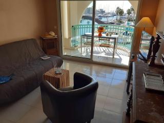 Appartement 2 pièces avec terrasse et parking, proche thalassothérapie - FR-1-226A-29 - Fréjus - 8