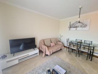 Oliveira's Atlantic View - 2 bed apt sleeps 6 - 5