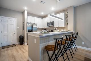 Relaxing Cozy Getaway in Gated Community near Greater Heights - Houston - 4
