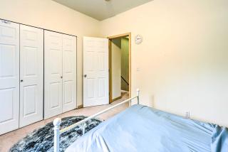 Welcoming Seattle Townhome about 10 Mi to Downtown! - 2