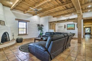 Las Cruces Home La Casa Blanca with Courtyard - 6