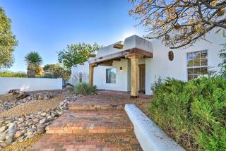 Las Cruces Home La Casa Blanca with Courtyard - 8