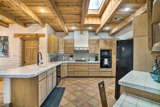 Las Cruces Home La Casa Blanca with Courtyard - 2