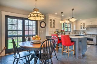 Upscale Arts and Crafts Bungalow with Yard, Pool! - 1