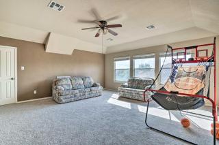 San Antonio Retreat with Fireplace and Pool Access! - Bulverde - 1
