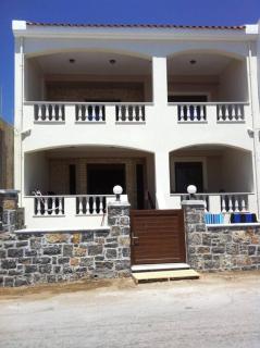 Beachfront Villa in Komi - entire home - $325 - Kómi - 1