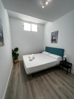 Los Almendros - Free Parking - 5