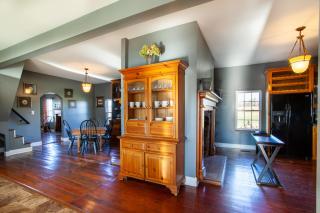 Peaceful Farm House - Quiet and Relaxing Getaway! - - 1
