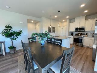 Hidden Gem - Brand New Curated Home with Pool Access - Fort Collins - 8