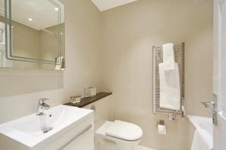Queensgate Court - 1