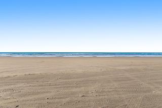 Sand & Sea Glass - Long Beach - 6