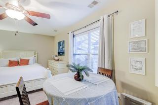 Southern Charm Getaway - 6