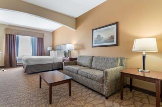 Best Western Plus Butterfield Inn - 2