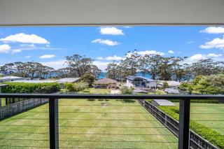 Days By The Bay - 3BR house with ocean views - Hyams Beach - 0