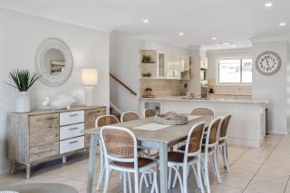 Days By The Bay - 3BR house with ocean views - Hyams Beach - 6