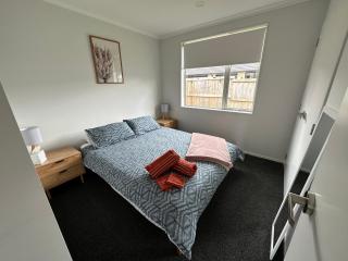 Cosy Self Contained 2 Bedroom Townhouse - Hamilton - 5