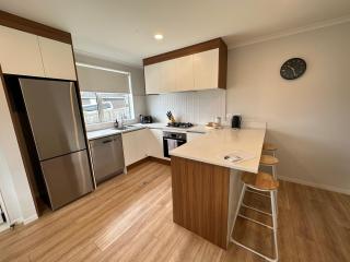 Cosy Self Contained 2 Bedroom Townhouse - Hamilton - 7