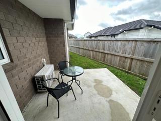 Cosy Self Contained 2 Bedroom Townhouse - Hamilton - 1