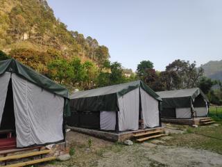 Glamping Tales by the Riverside - Luxury Geodesic Domes & Tents - 7