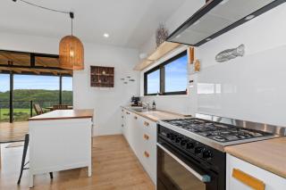 Tapuaetahi Beach Marvel - Te Tii Holiday Home - 2