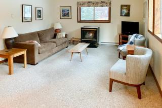 Skiing Sanctuary - 9