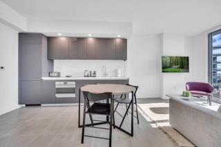 Modern 1 Bed Condo across from Bayside in Downtown - Miami - 4