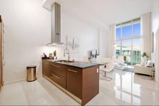 Beautiful One Bedroom Condo 16ft ceilings at the W - Miami - 9