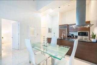 Beautiful One Bedroom Condo 16ft ceilings at the W - Miami - 5