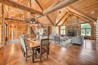 Stunning Mazon Home with Fishing Pond and Patio! - 6