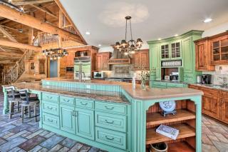 Stunning Mazon Home with Fishing Pond and Patio! - 2