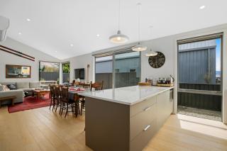 Carefree on Cleland - Wanaka Holiday Home - Wanaka - 9