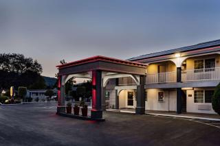 Super 8 by Wyndham Ukiah - Ukiah - 7