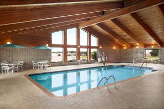 AmericInn by Wyndham Sauk Centre - Sauk Centre - 2