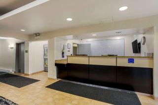 Comfort Inn & Suites Mt Laurel-Philadelphia - Mount Laurel - 2