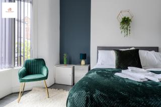 Immaculate 4 bed in Liverpool By Hinkley Homes Short Lets & Serviced Accommodation - Liverpool - 2