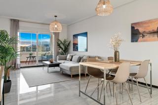 Modern Apartment - 2 Bedrooms, Beachside - Puerto Banús - Marbella - 7