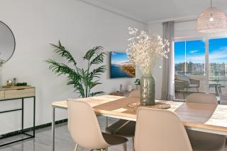 Modern Apartment - 2 Bedrooms, Beachside - Puerto Banús - Marbella - 2