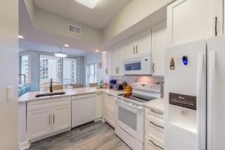 Water's Edge 301 - 1