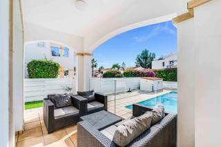 Villa Crystal by Ezoria Villas - Coral Bay - 2