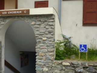 Appart cosy 4 pers, terrasse sud, proche centre et pistes, équipements complets - FR-1-263-497 - 4