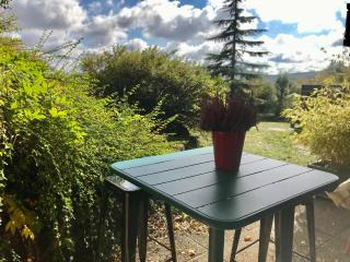 Chez Isa, espace prive,1 chambre, salle de bain, coin cuisine, terrasse, jardin, entrée autonome, parking - 4